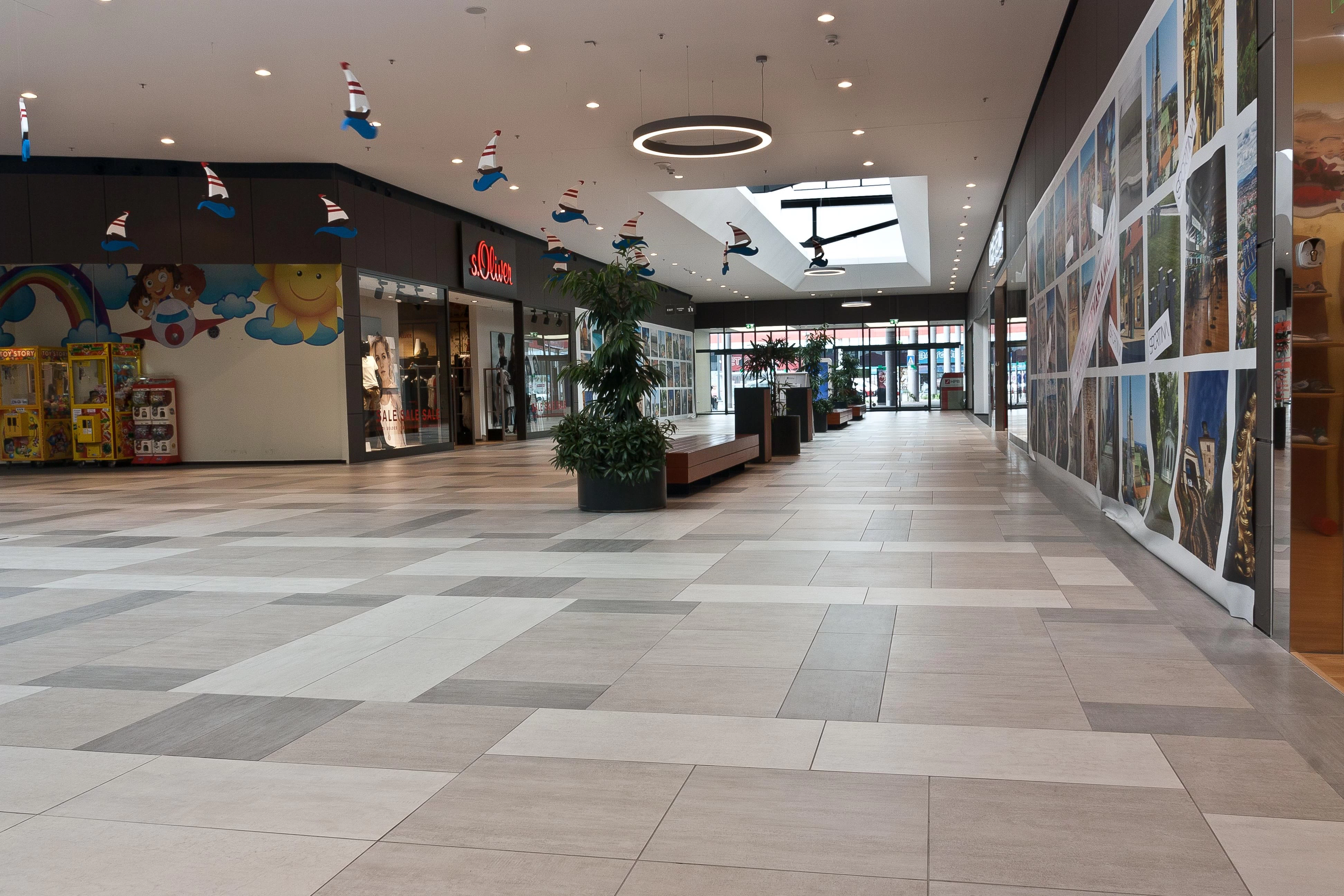 AtlasConcorde Shopping Center Supernova Croazia 009